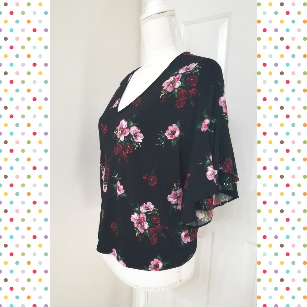 EXPRESS Floral textured Ruffle sleeve Top XS - Picture 3 of 7